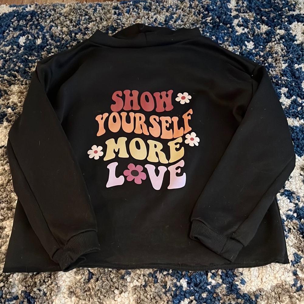 SHEIN black sweatshirt